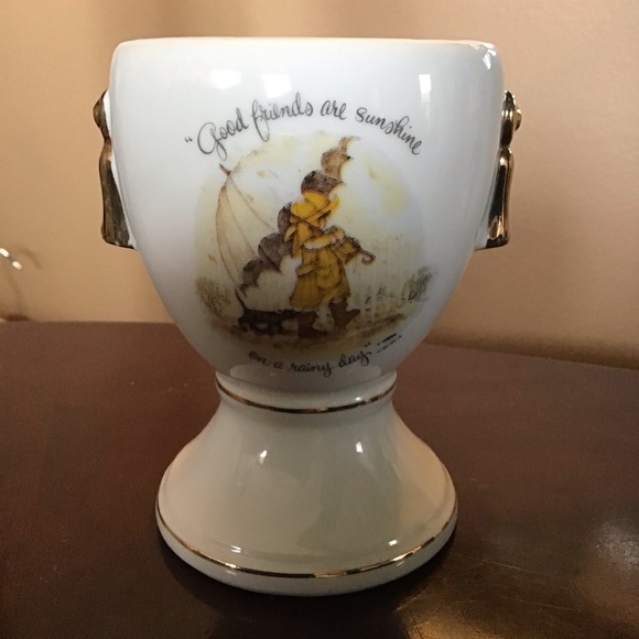 FINAL SALE Vintage Holly Hobbie Porcelain Cup, Made in Japan (4”) - Picture 2 of 5